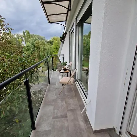 Apartmán Royal Sava River Blok 70 *